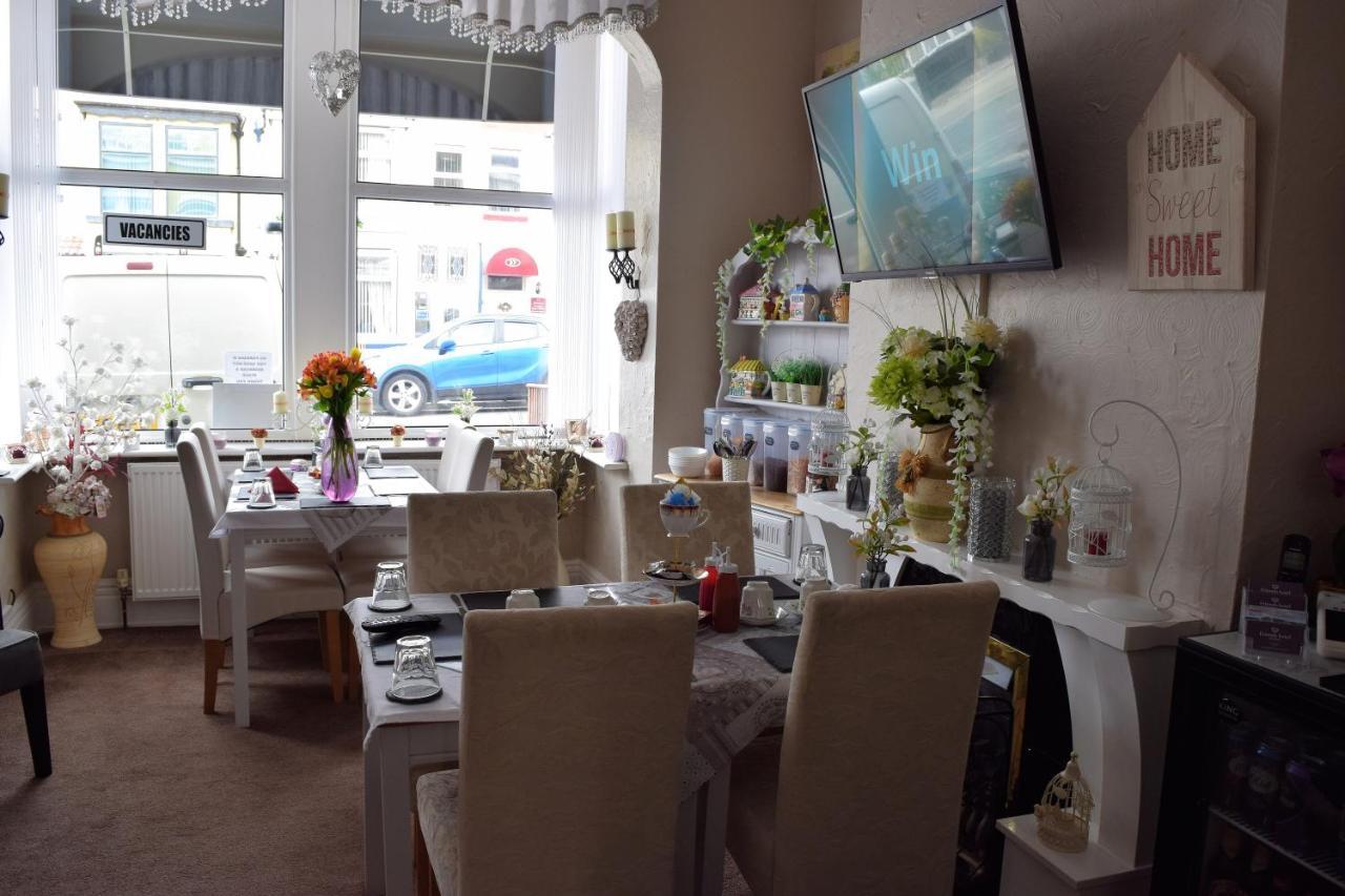 Friends Hotel Blackpool Luaran gambar